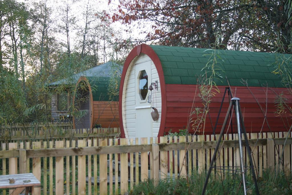 Bcc Lochness Hostel Pods Bearnock Habitación foto